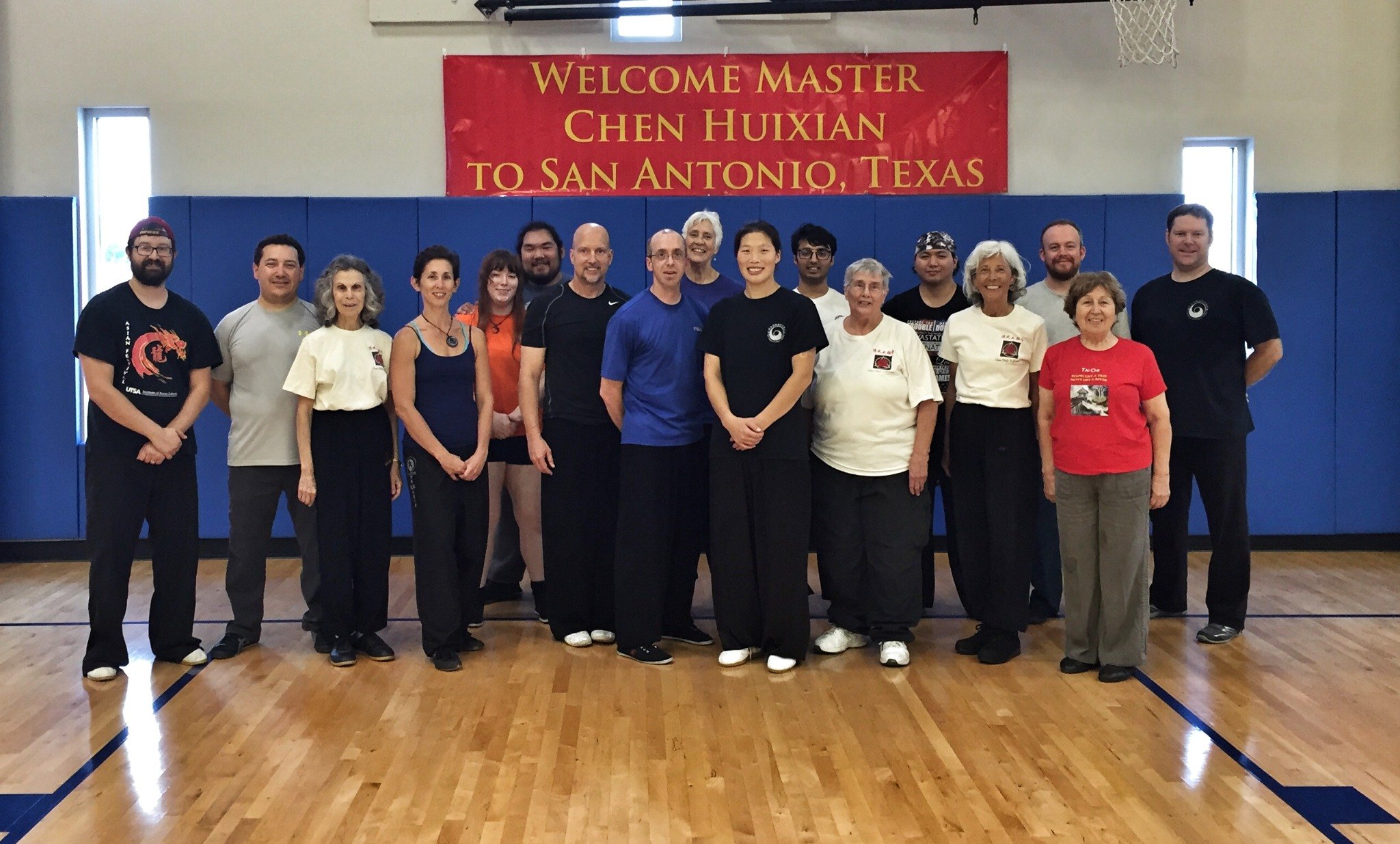 Master Chen Huixian with seminar participants in San Antonio